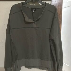 Large green NWT sweatshirt